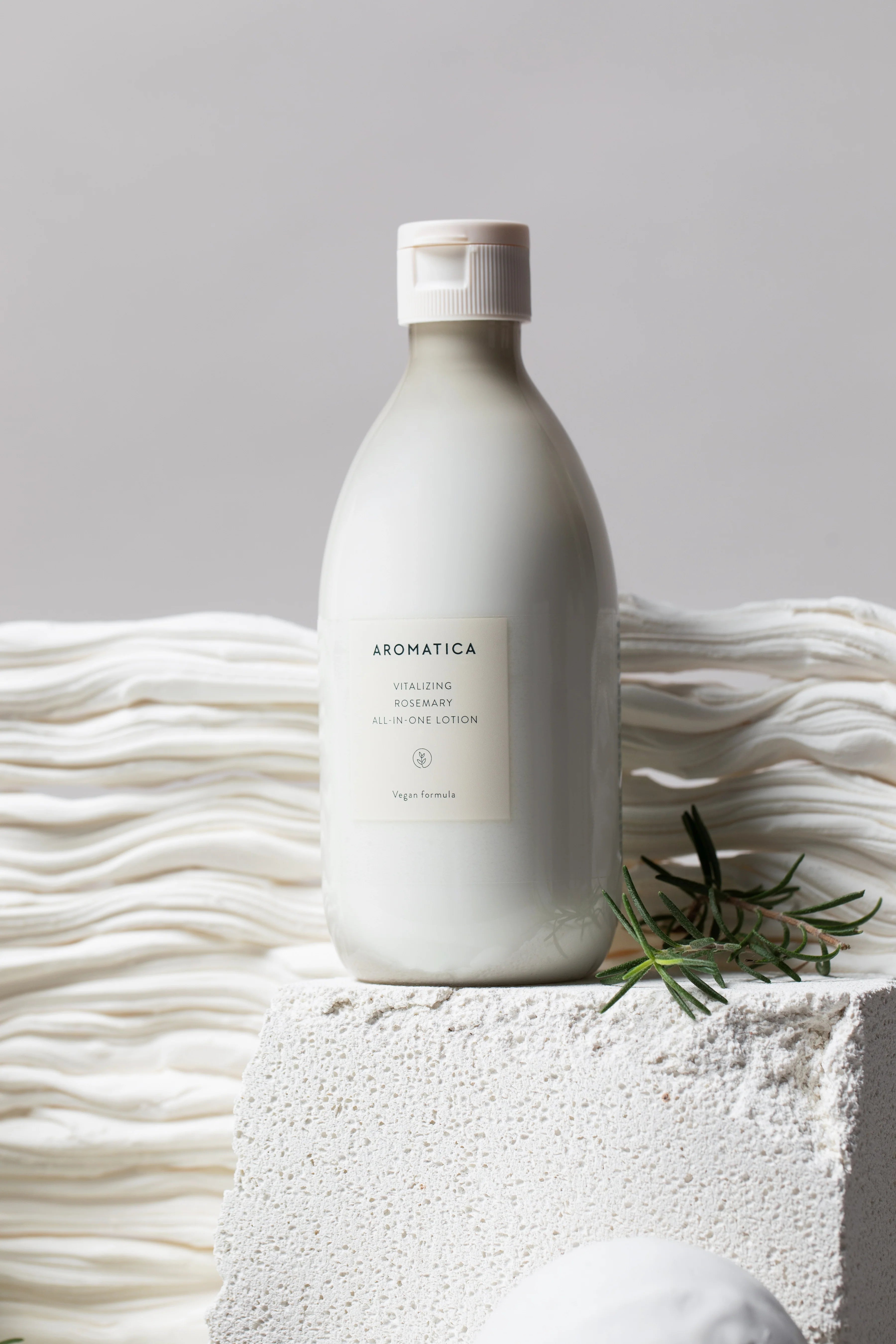 Aromatica-Aromatica Vitalizing Rosemary All In One Lotion 300ml Canlandırıcı Biberiye Hepsi Bir Arada Vegan Losyon-Vücut Losyonu-3-Milagron.com