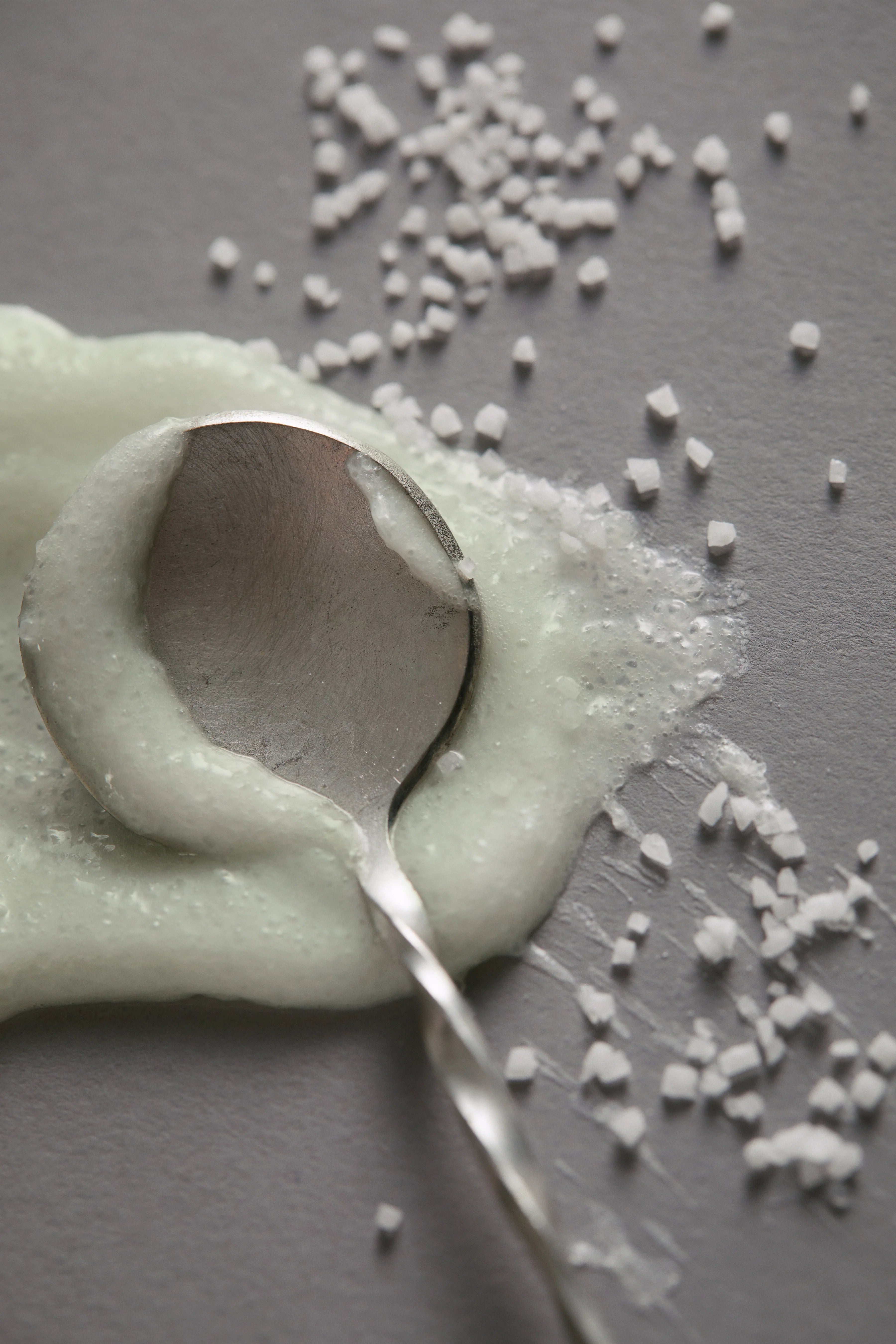 Aromatica-Rosemary Salt Scrub Shampoo 300g Biberiye & Göl Tuzu Vegan Scrub Şampuan-Şampuan-3-Milagron.com