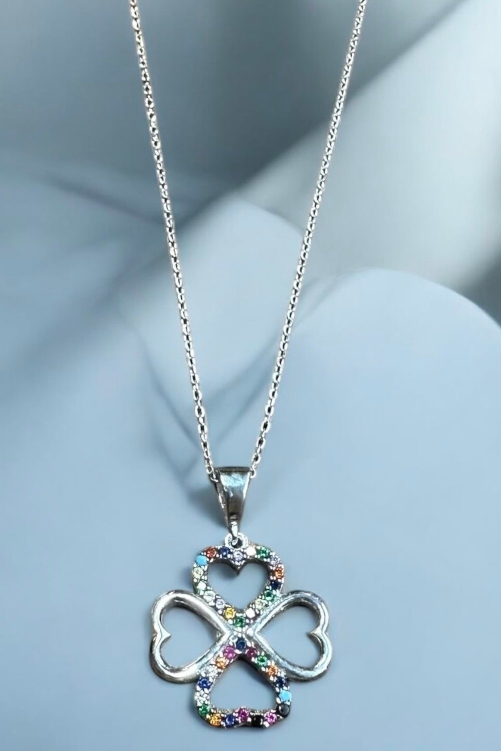 Arven’s World by Aylin Işıklı-Çok Renkli Yonca Kolye-Kolye-1-Milagron.com