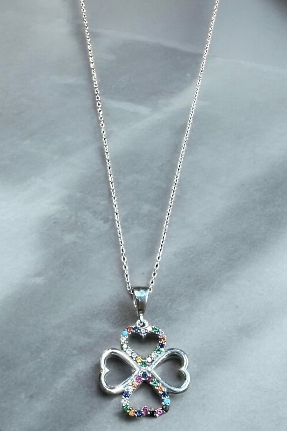 Arven’s World by Aylin Işıklı-Çok Renkli Yonca Kolye-Kolye-2-Milagron.com