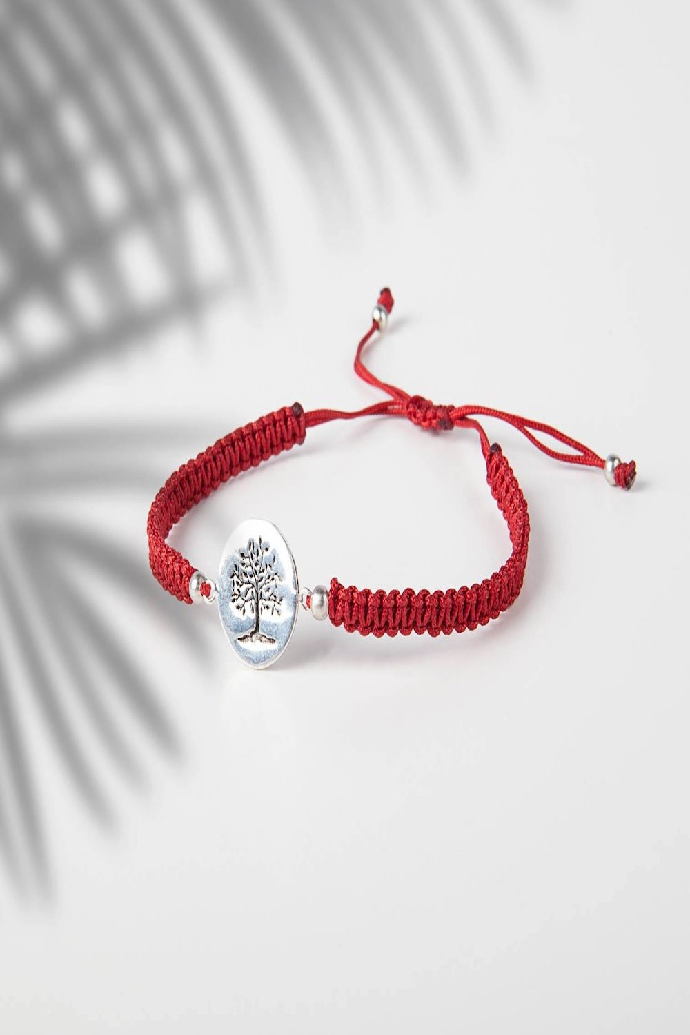 Arven’s World by Aylin Işıklı-Hayat Ağacı Kırmızı İpli Bileklik-Bileklik-1-Milagron.com