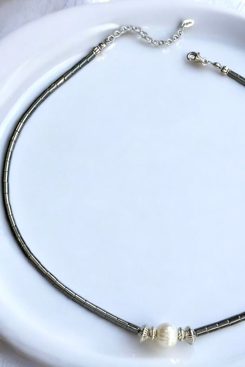 Arven’s World by Aylin Işıklı-Hematit / İ̇nci Kolye-Kolye-2-Milagron.com