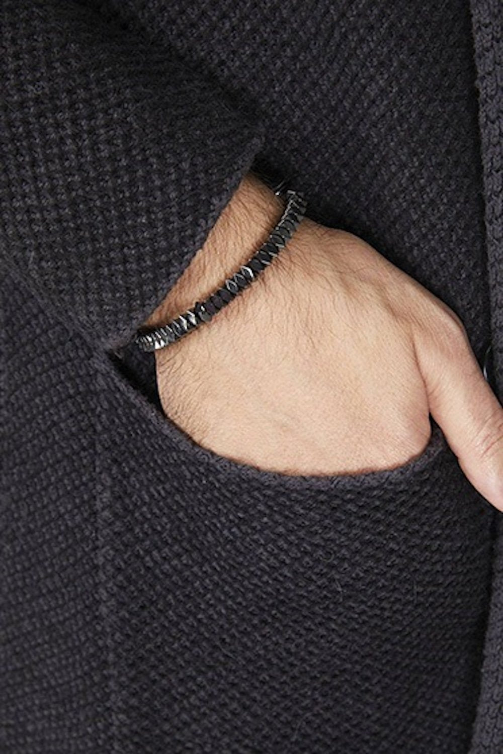 Arven’s World by Aylin Işıklı-Hematit Karo Bileklik-Bileklik-3-Milagron.com