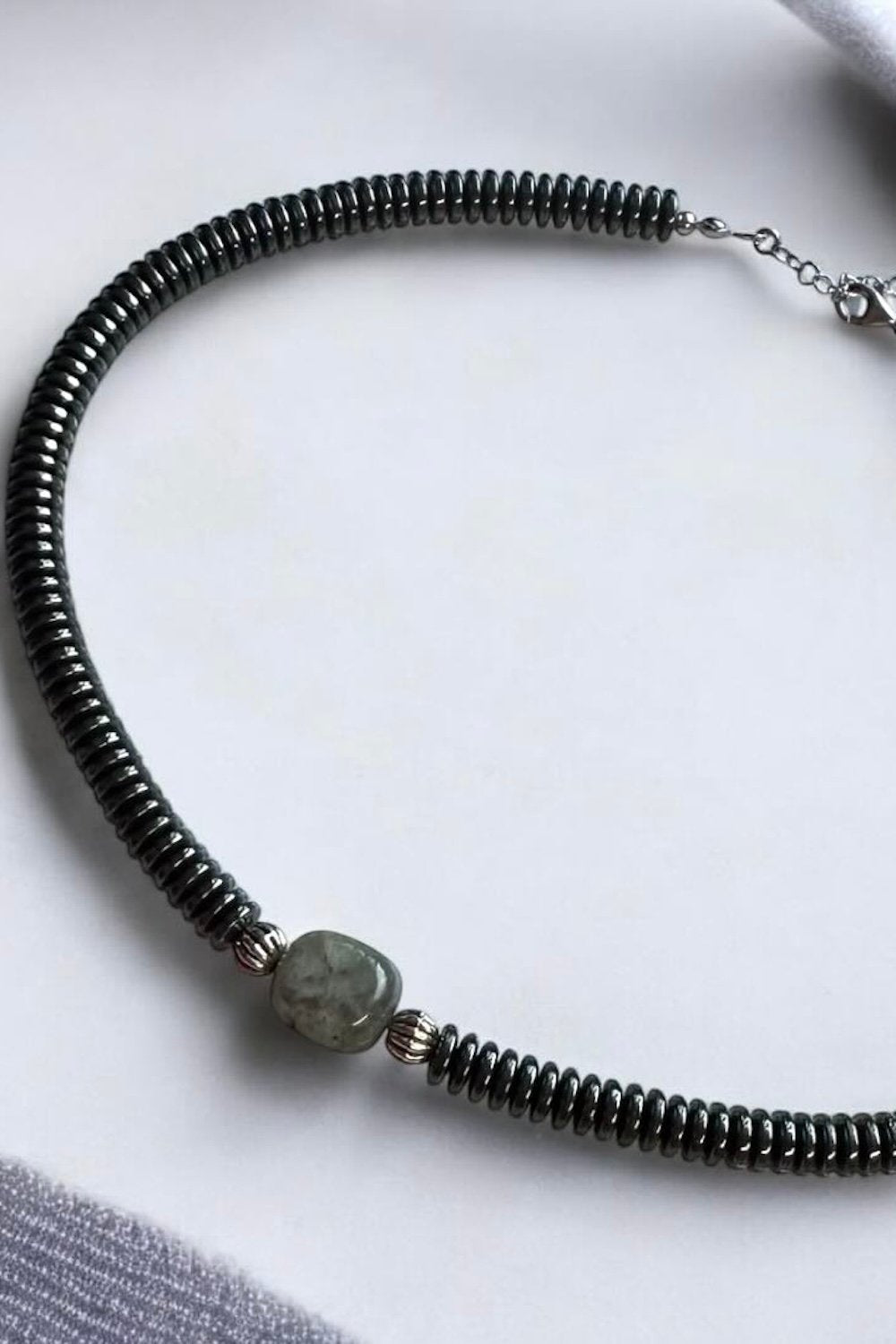 Arven’s World by Aylin Işıklı-Hematit / Labradorit Kolye-Kolye-1-Milagron.com