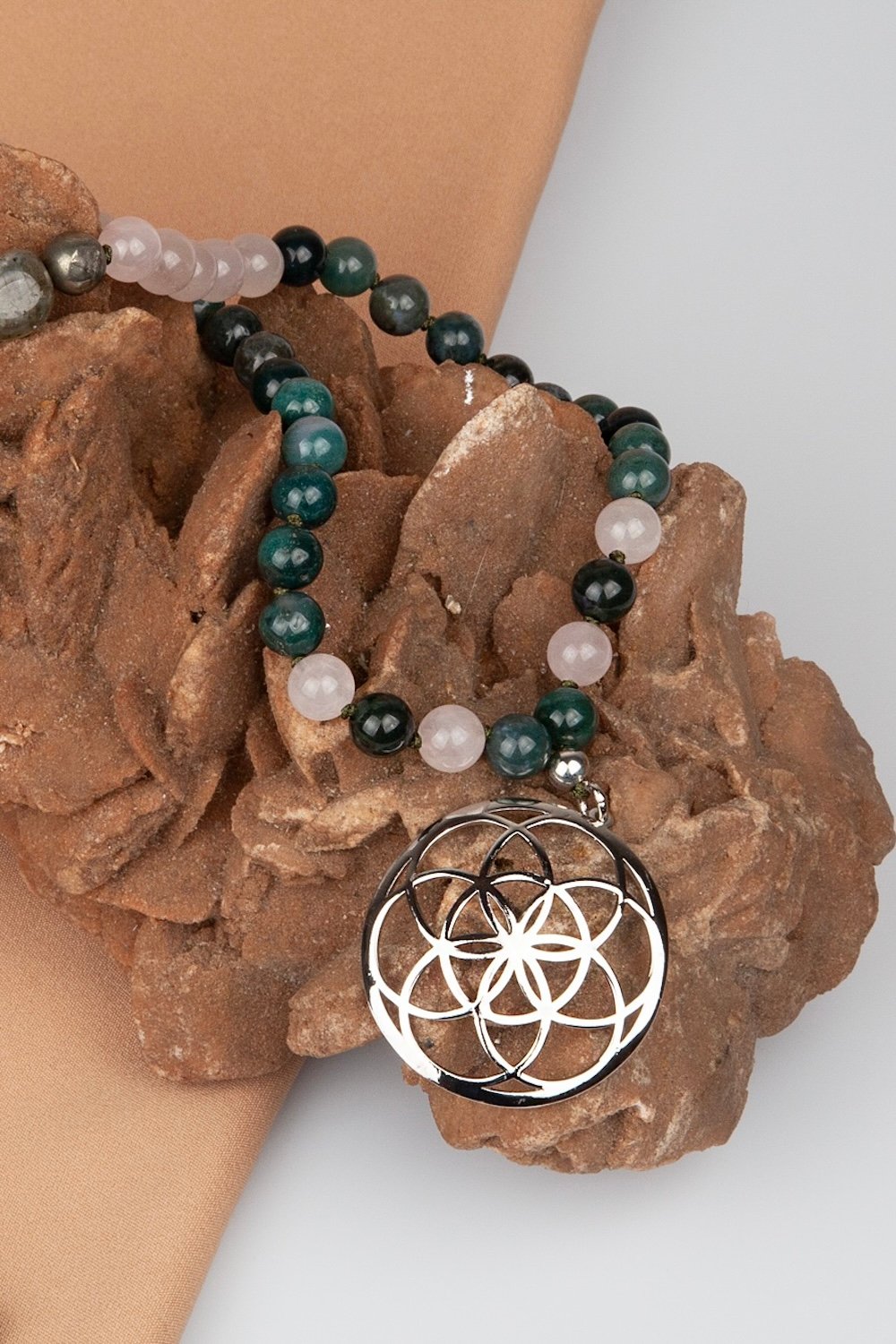 Arven’s World by Aylin Işıklı-İçsel Bi̇lgeli̇k Mala Kolye-Kolye-4-Milagron.com