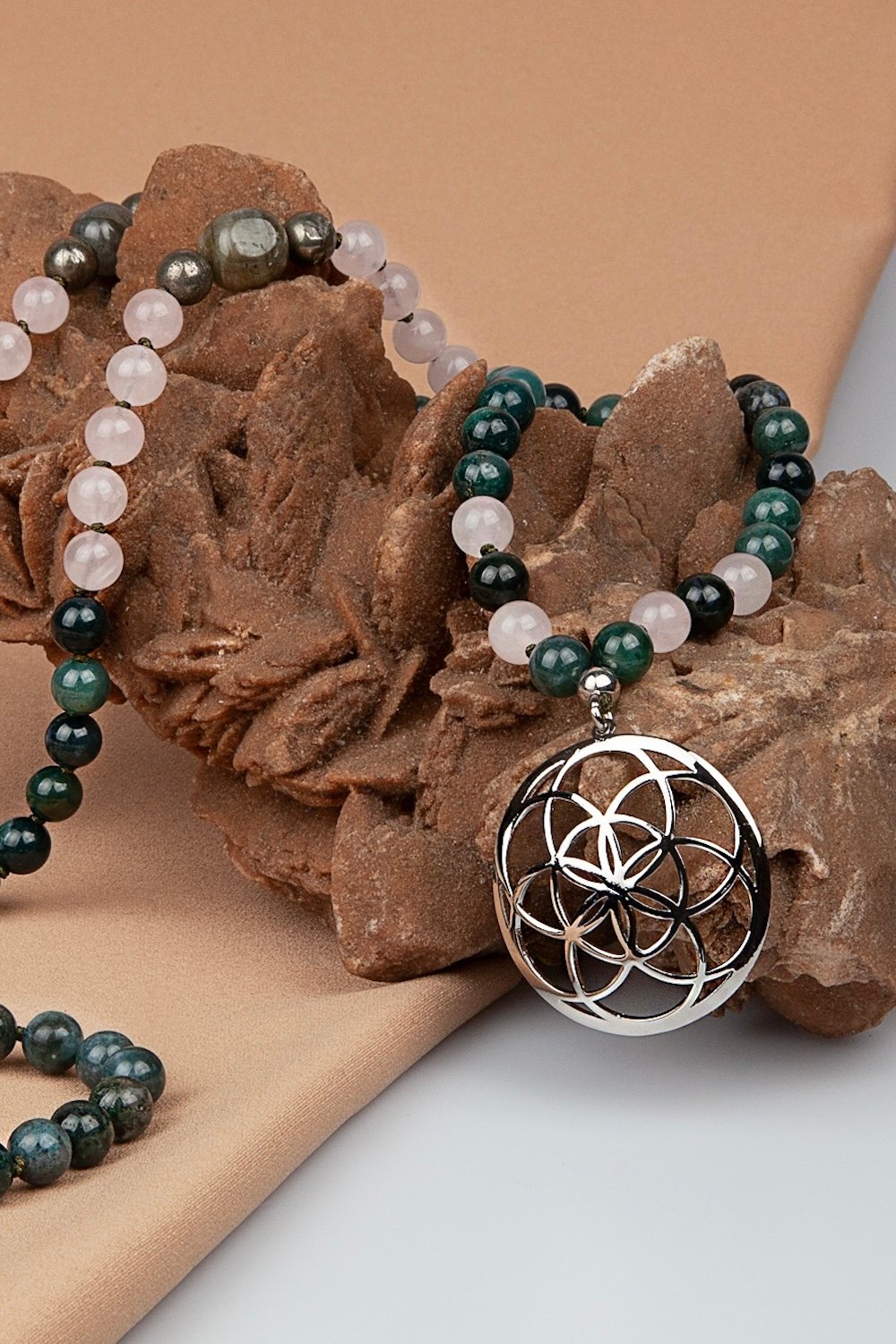 Arven’s World by Aylin Işıklı-İçsel Bi̇lgeli̇k Mala Kolye-Kolye-5-Milagron.com