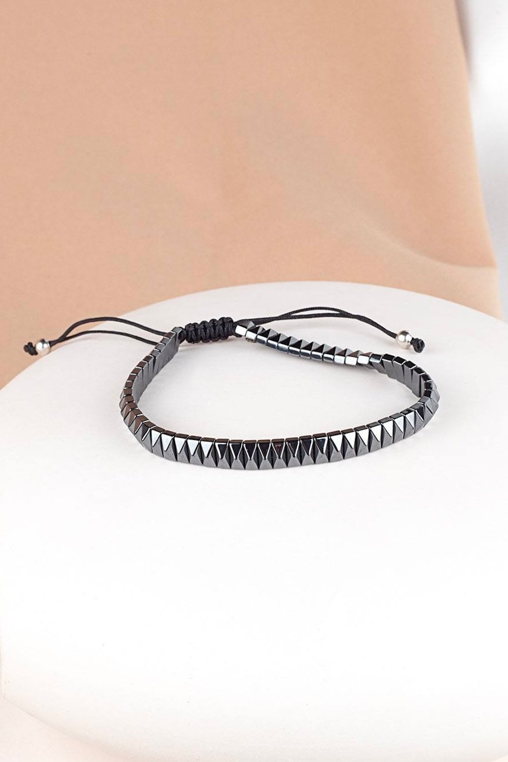 Arven’s World by Aylin Işıklı-Konik Hematit Erkek Bileklik-Bileklik-1-Milagron.com