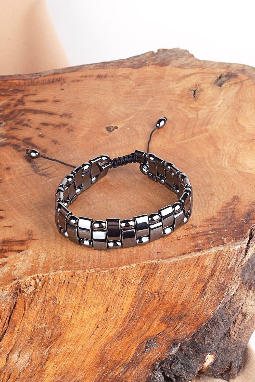 Arven’s World by Aylin Işıklı-Kordon Hemati̇t Bi̇lekli̇k-Bileklik-6-Milagron.com