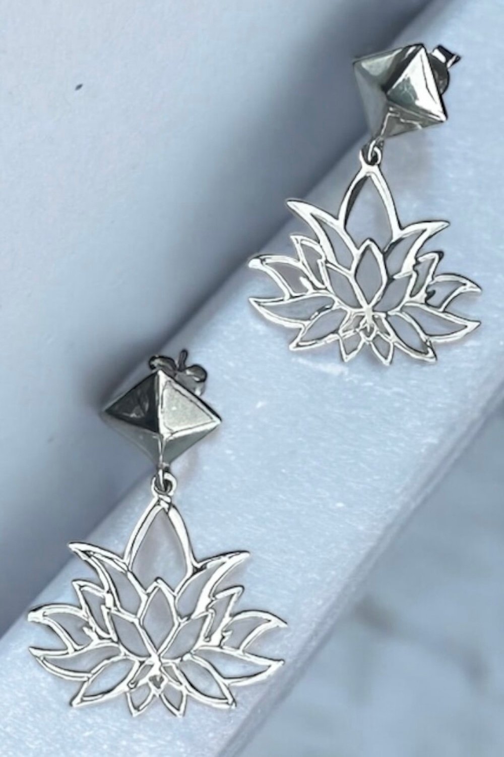 Arven’s World by Aylin Işıklı-Lotus Küpe-Küpe-1-Milagron.com