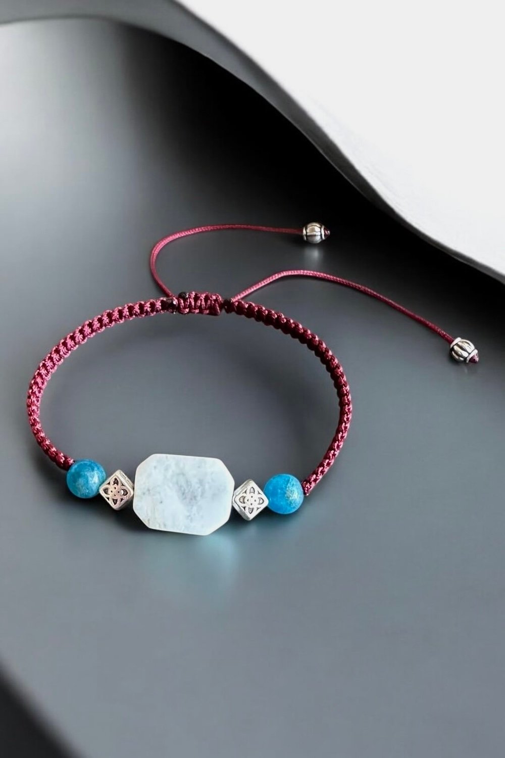 Arven’s World by Aylin Işıklı-Metabolizma Bilekliği-Bileklik-1-Milagron.com