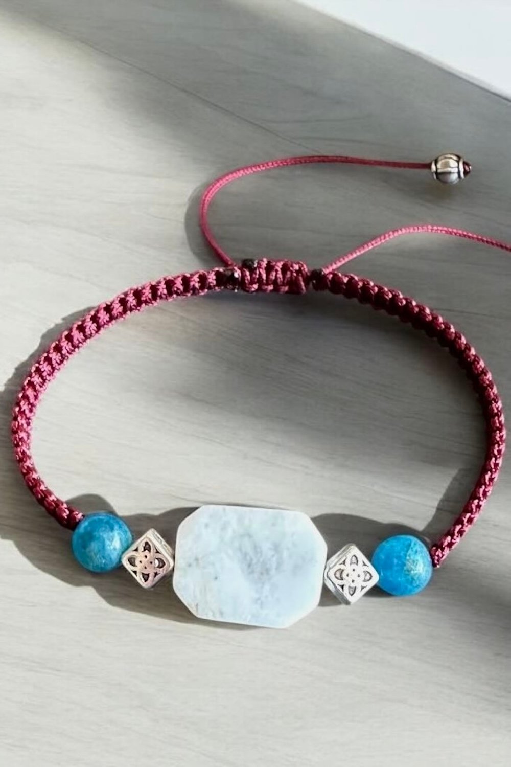 Arven’s World by Aylin Işıklı-Metabolizma Bilekliği-Bileklik-3-Milagron.com