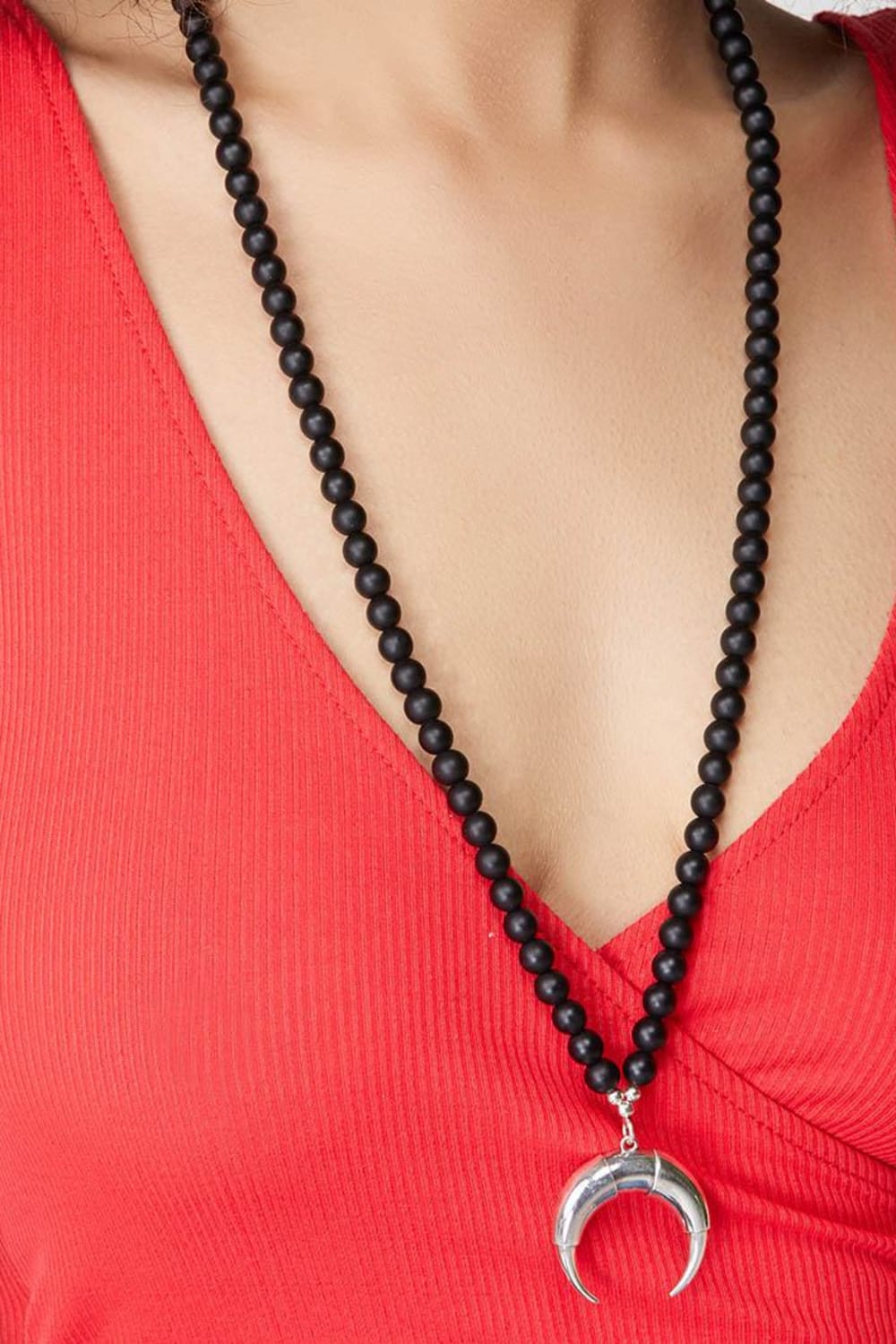 Arven’s World by Aylin Işıklı-Oniks Ters Boynuz Kolye-Kolye-3-Milagron.com