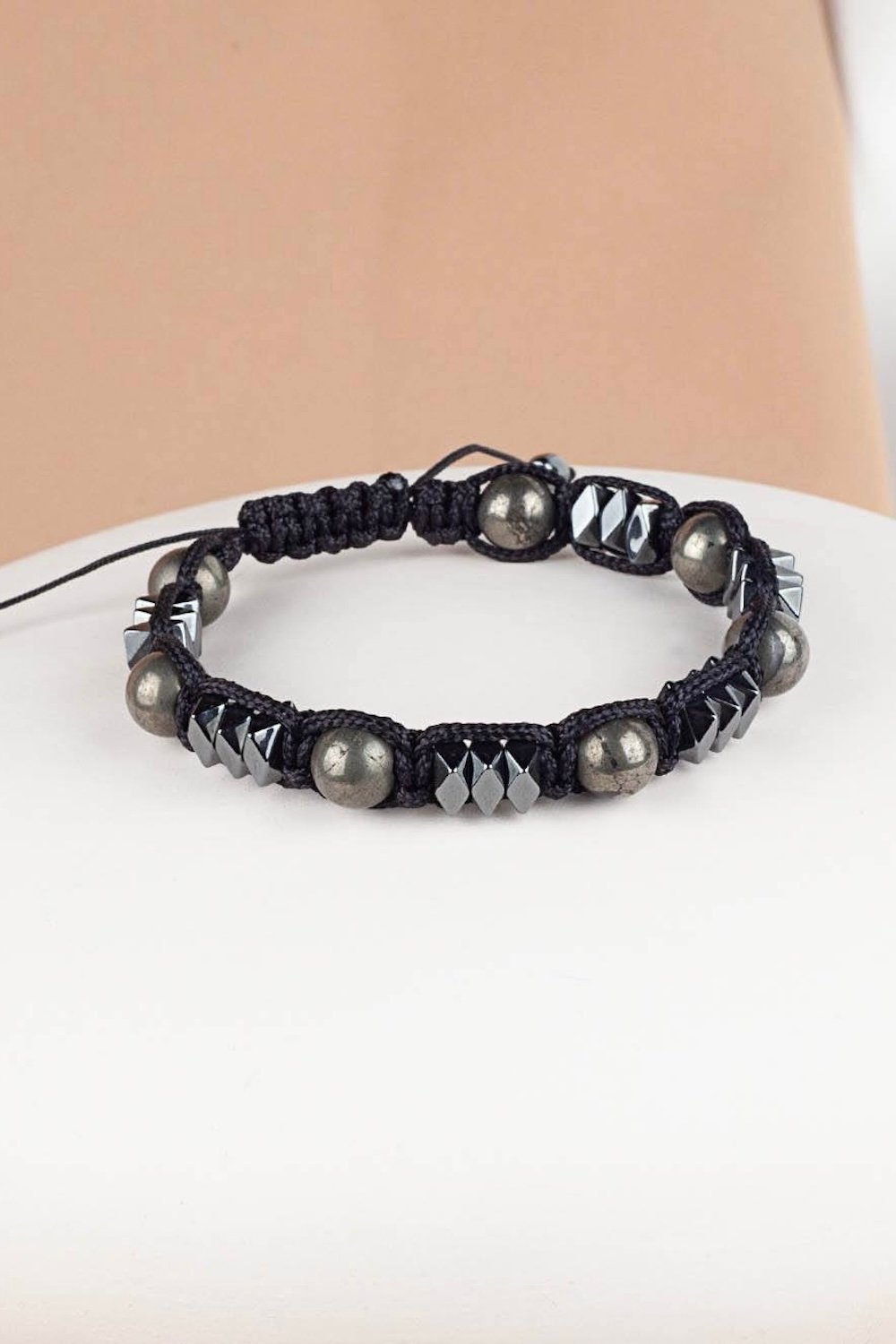 Arven’s World by Aylin Işıklı-Pirit Örme Bileklik-Bileklik-1-Milagron.com