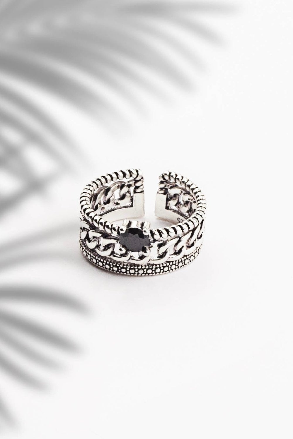 Arven’s World by Aylin Işıklı-Siyah Yaşlı Yüzük-Yüzük-1-Milagron.com