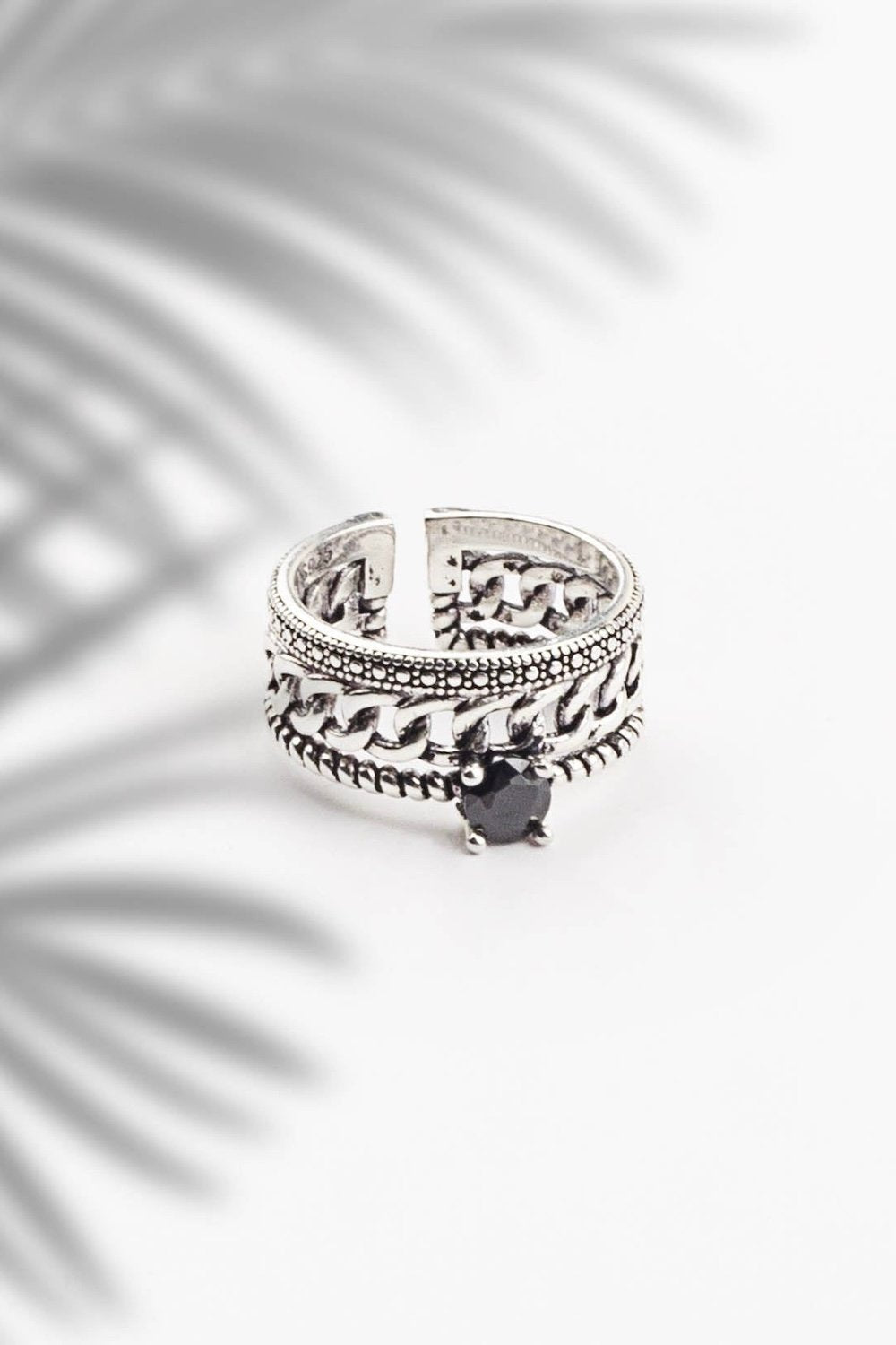 Arven’s World by Aylin Işıklı-Siyah Yaşlı Yüzük-Yüzük-3-Milagron.com