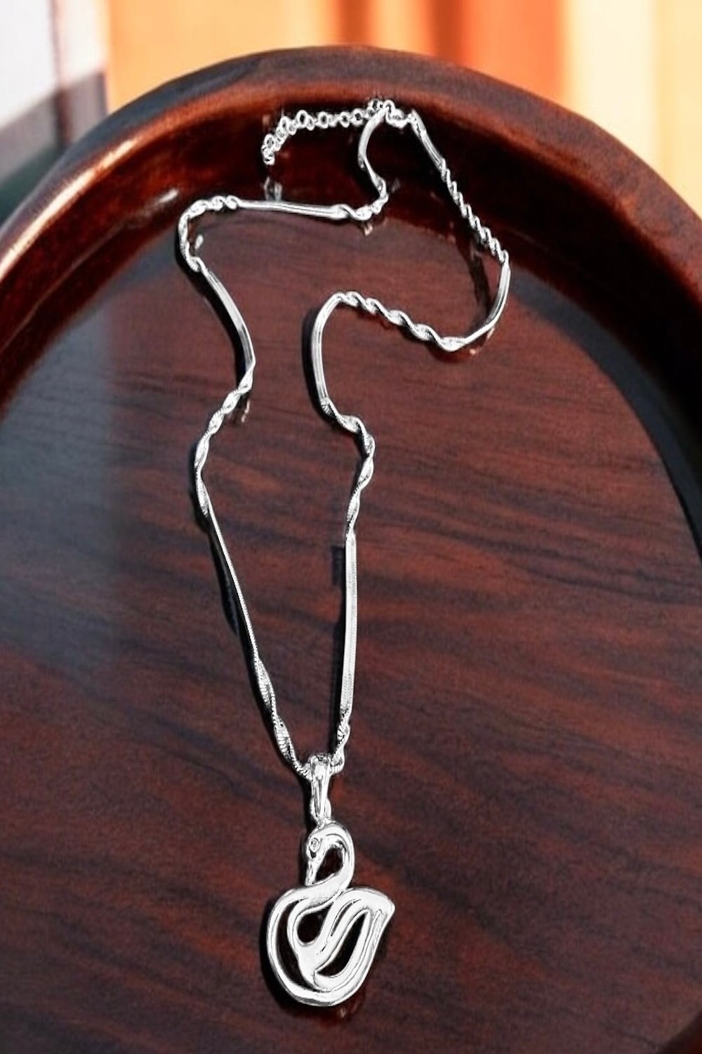 Arven’s World by Aylin Işıklı-Swan Kolye-Kolye-2-Milagron.com