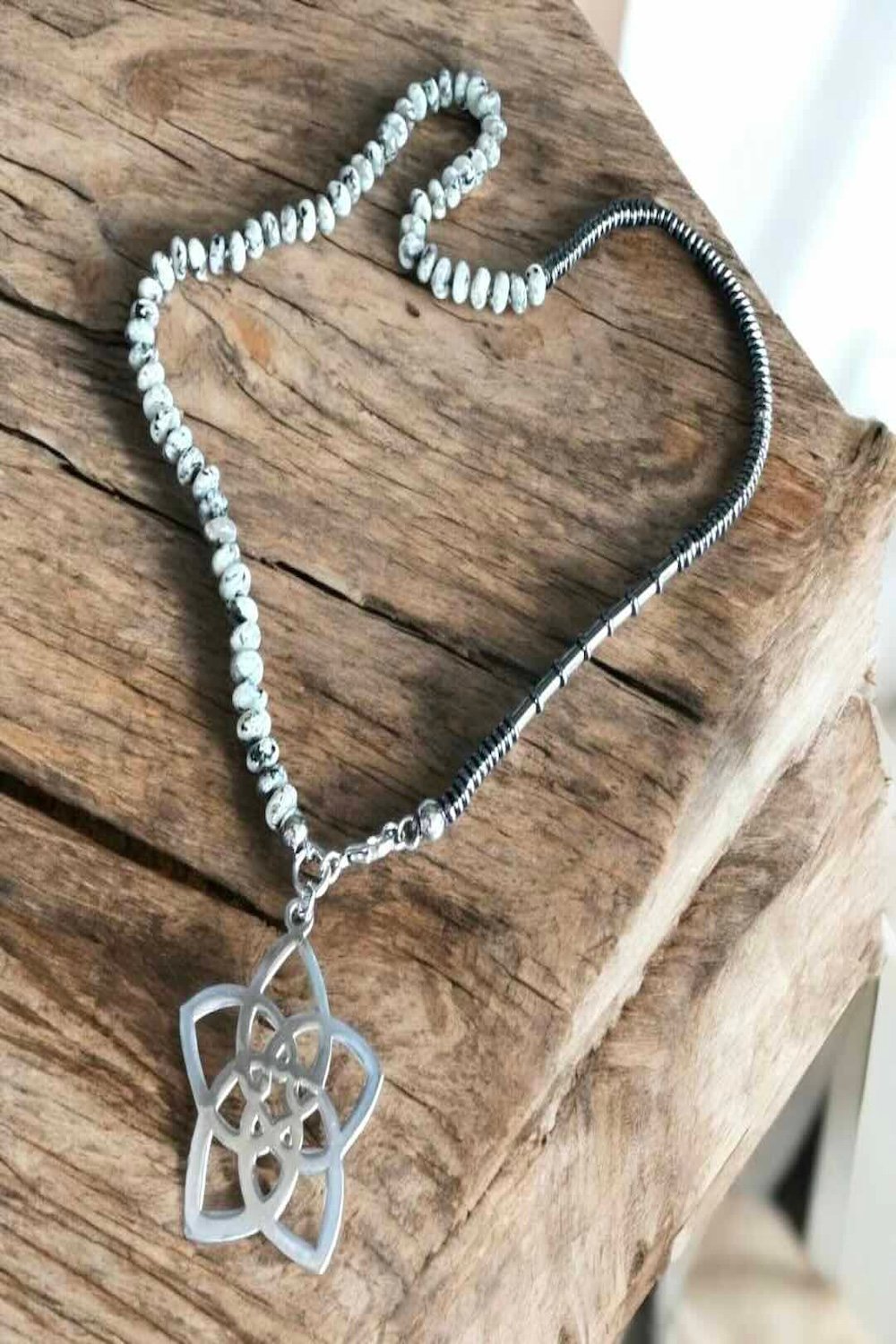 Arven’s World by Aylin Işıklı-Venüs Kolye-Kolye-2-Milagron.com