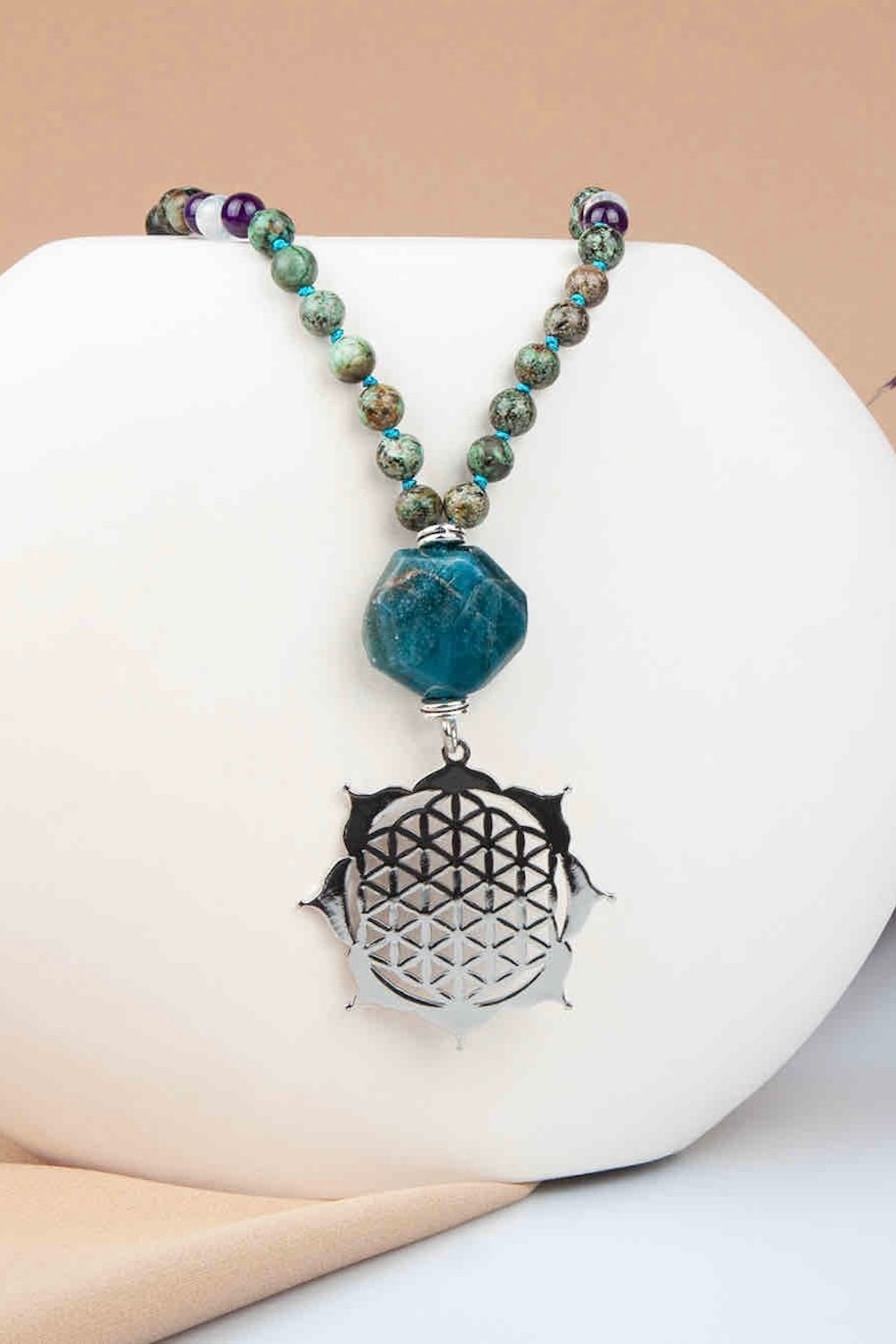 Arven’s World by Aylin Işıklı-Yaraticilik Mala Kolye-Kolye-4-Milagron.com