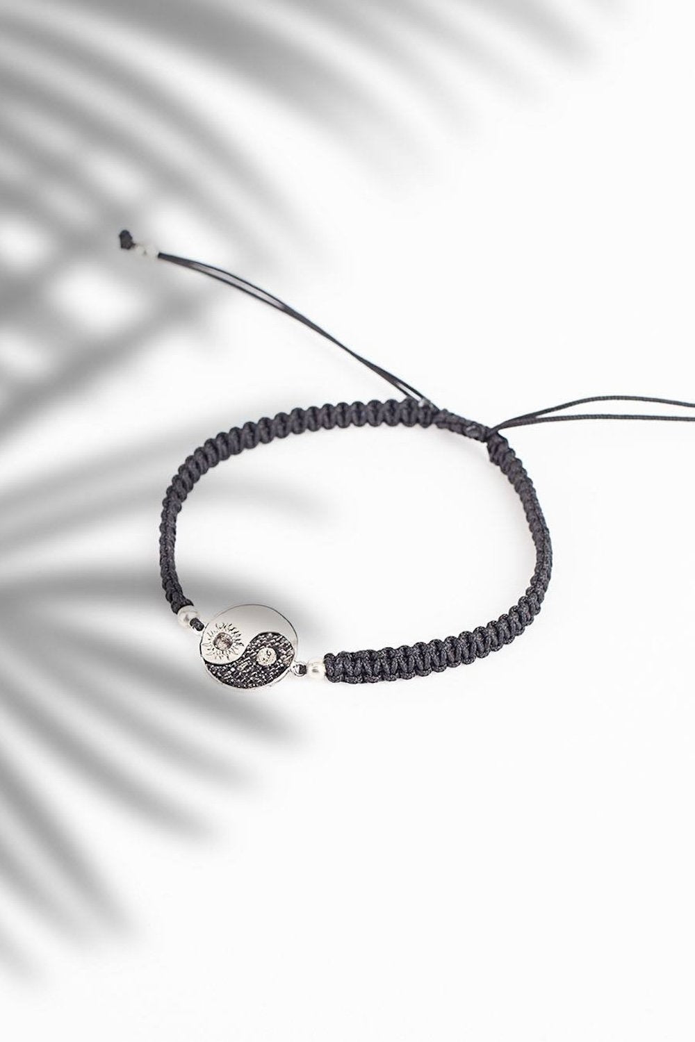 Arven’s World by Aylin Işıklı-Yi̇n Yang Bi̇lekli̇k-Bileklik-1-Milagron.com