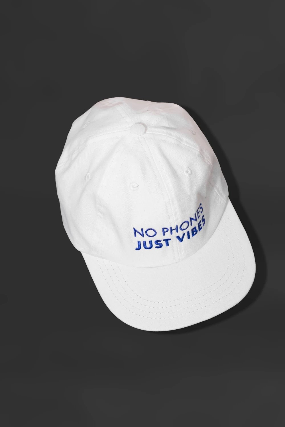 Assemblage Studios-No Phones Just Vibes Cap-Şapka-1-Milagron.com