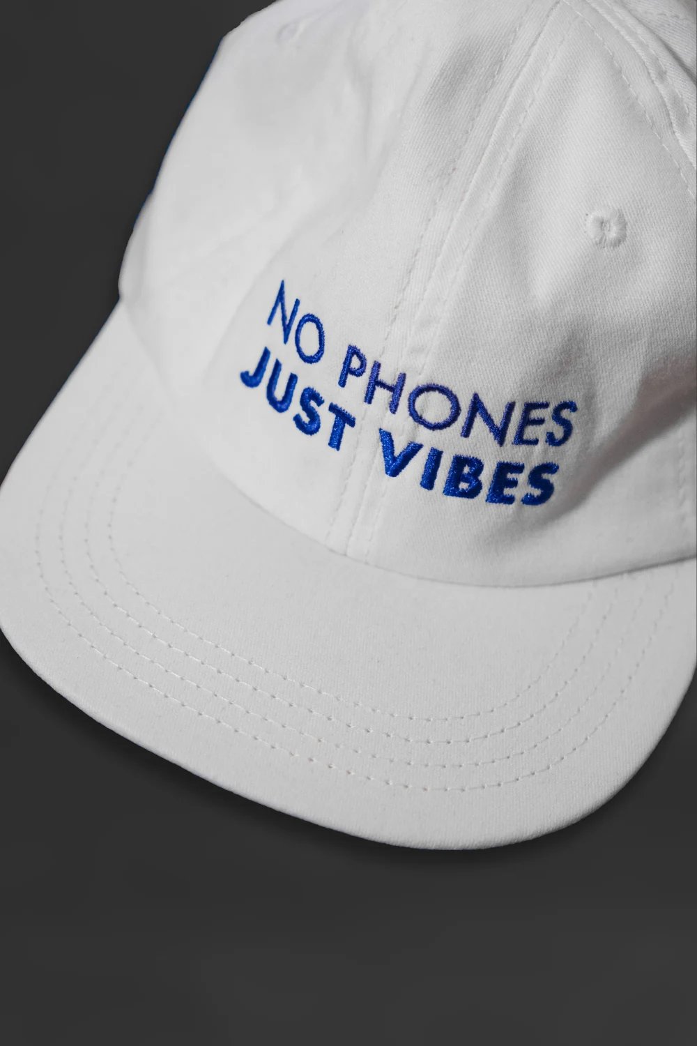 Assemblage Studios-No Phones Just Vibes Cap-Şapka-5-Milagron.com