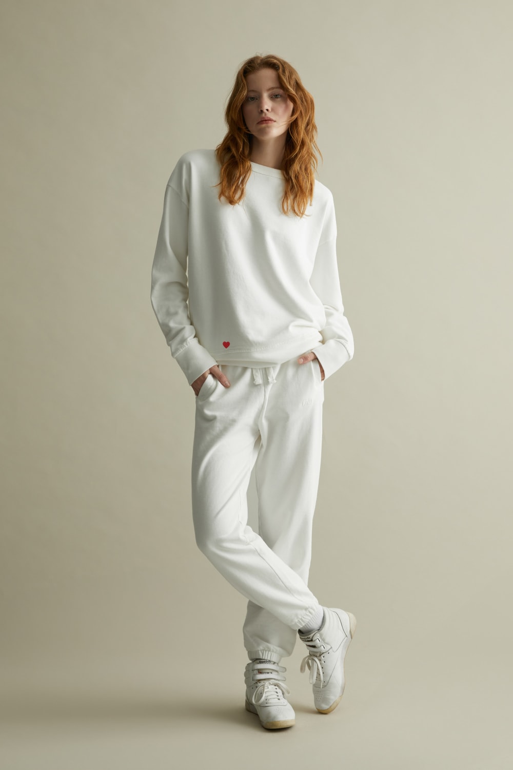 Assemblage Studios-Sweatshirt / Unisex - Kalp Nakışlı-Sweatshirts & Hoodies-1-Milagron.com