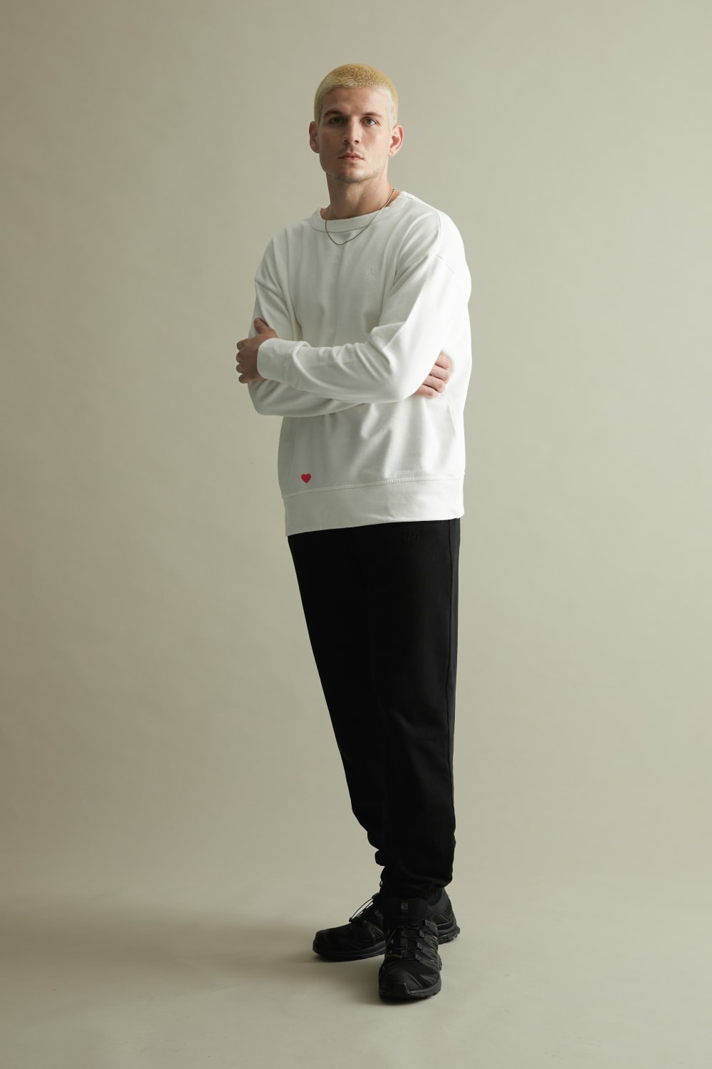 Assemblage Studios-Sweatshirt / Unisex - Kalp Nakışlı-Sweatshirts & Hoodies-4-Milagron.com