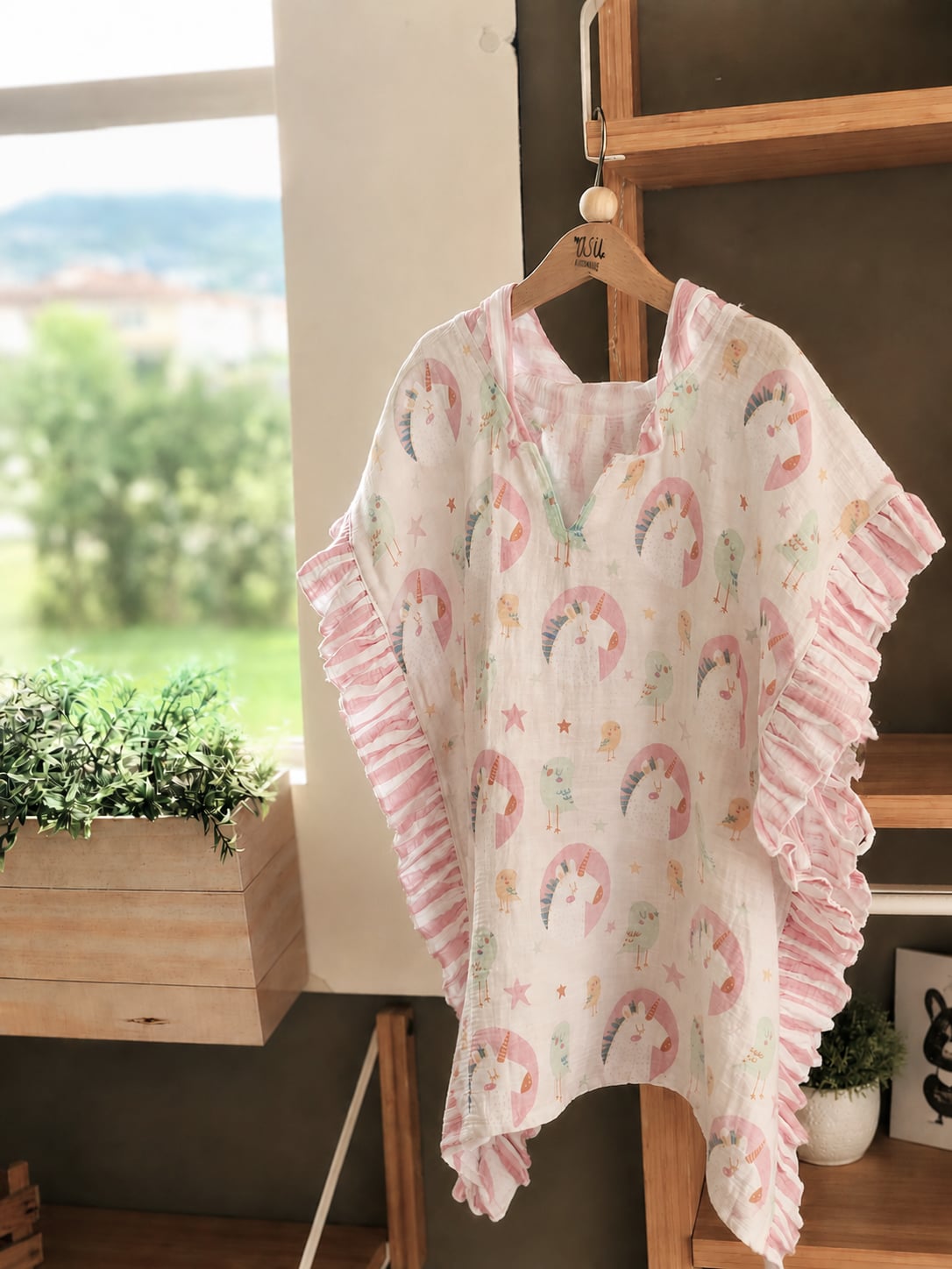 Unicornbird Organik Pamuk Fırfırlı Müslin Panço
