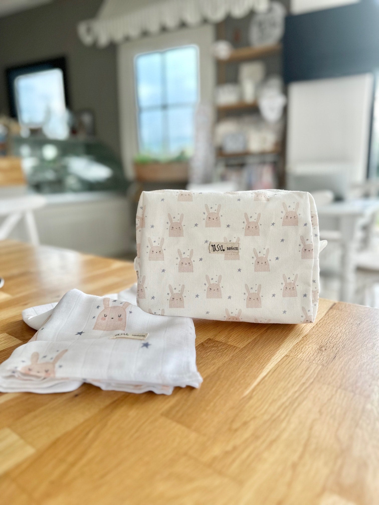 Sleepy Bunny Sıvı Geçirmez Çanta