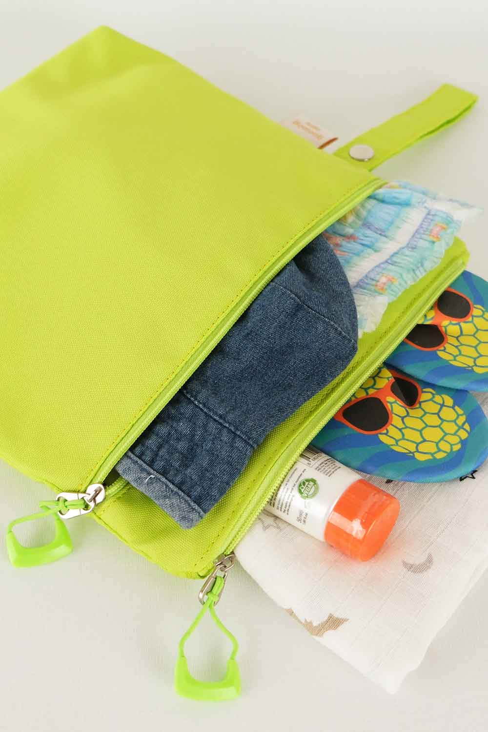 Atelier Bomonti-Mami Kids Wet&dry Su Geçirmez Islak Kuru Kirli Temiz Plaj Havuz Kreş Fonksiyonel Neon Yeşil Çanta-Omuz Çantası-4-Milagron.com