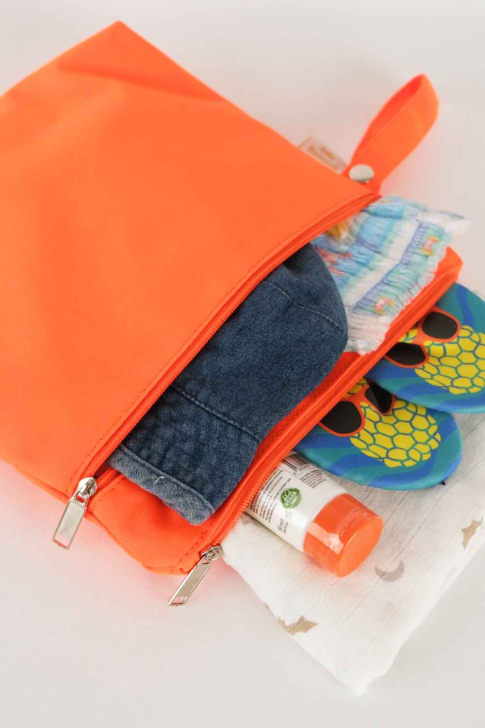Atelier Bomonti-Mami Kids Wet&dry Su Geçirmez Islak Kuru Kirli Temiz Plaj Havuz Kreş Fonksiyonel Turuncu Çanta-Omuz Çantası-4-Milagron.com