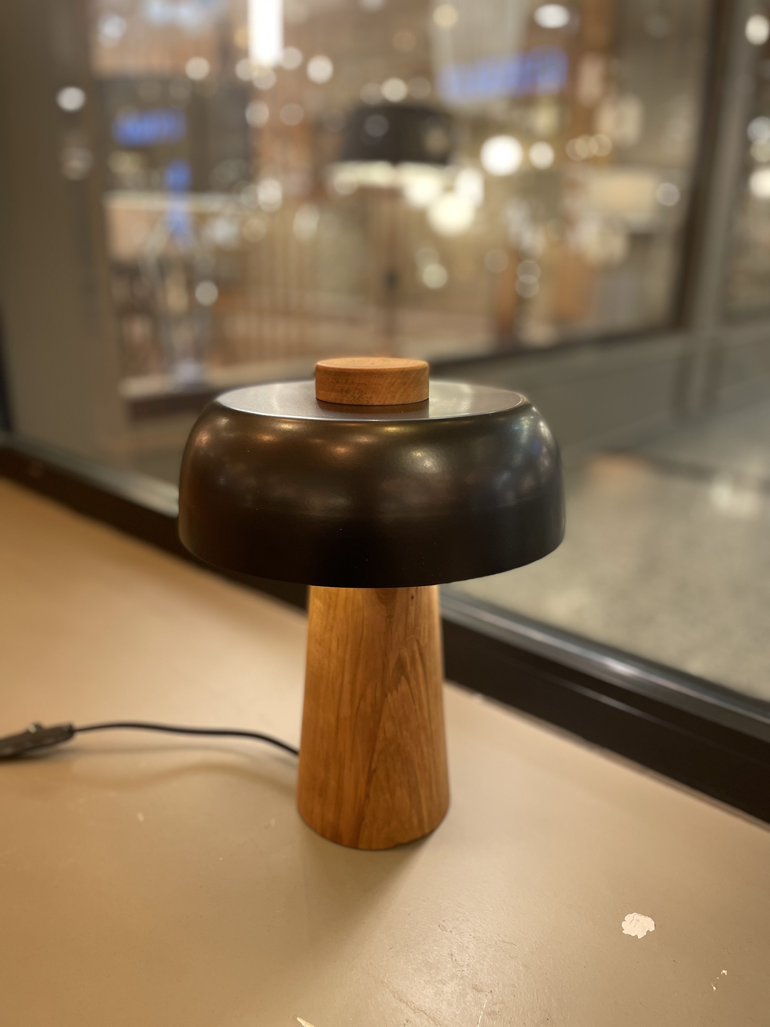 Atolye Store-Ahşap Mantar Masa Lambası Mat Siyah-Masa Lambası-4-Milagron.com