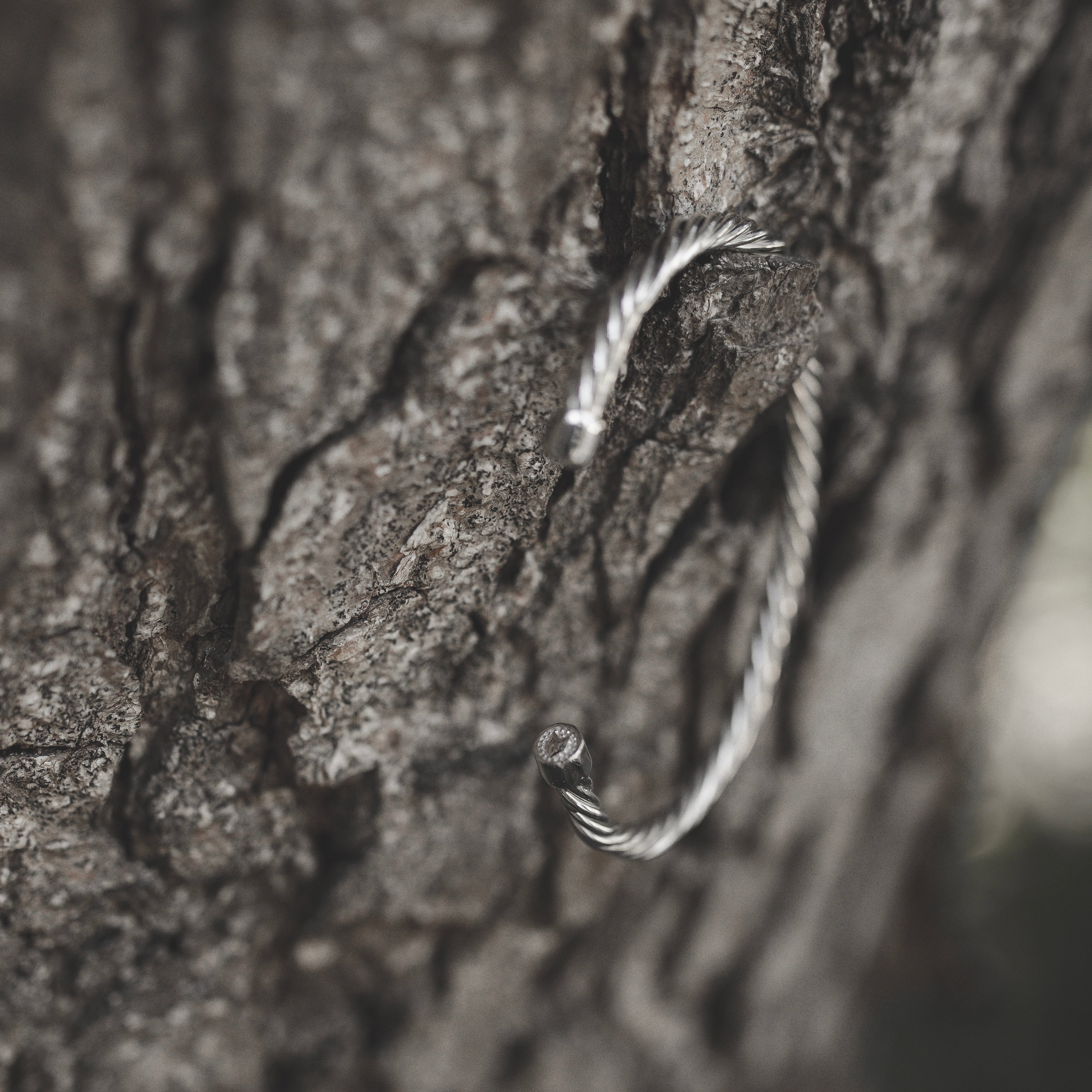 Helical Chain Bangle In Silver