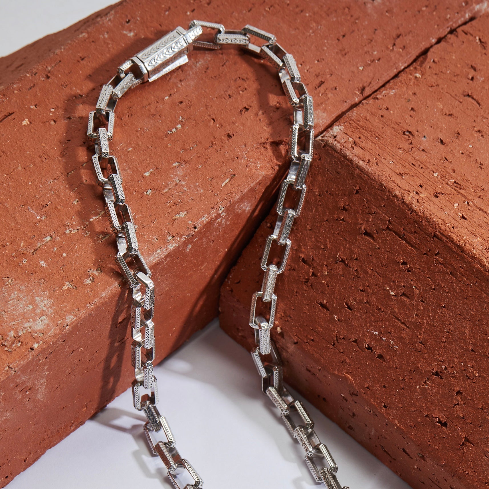 Inlaid Chain Necklace In Silver