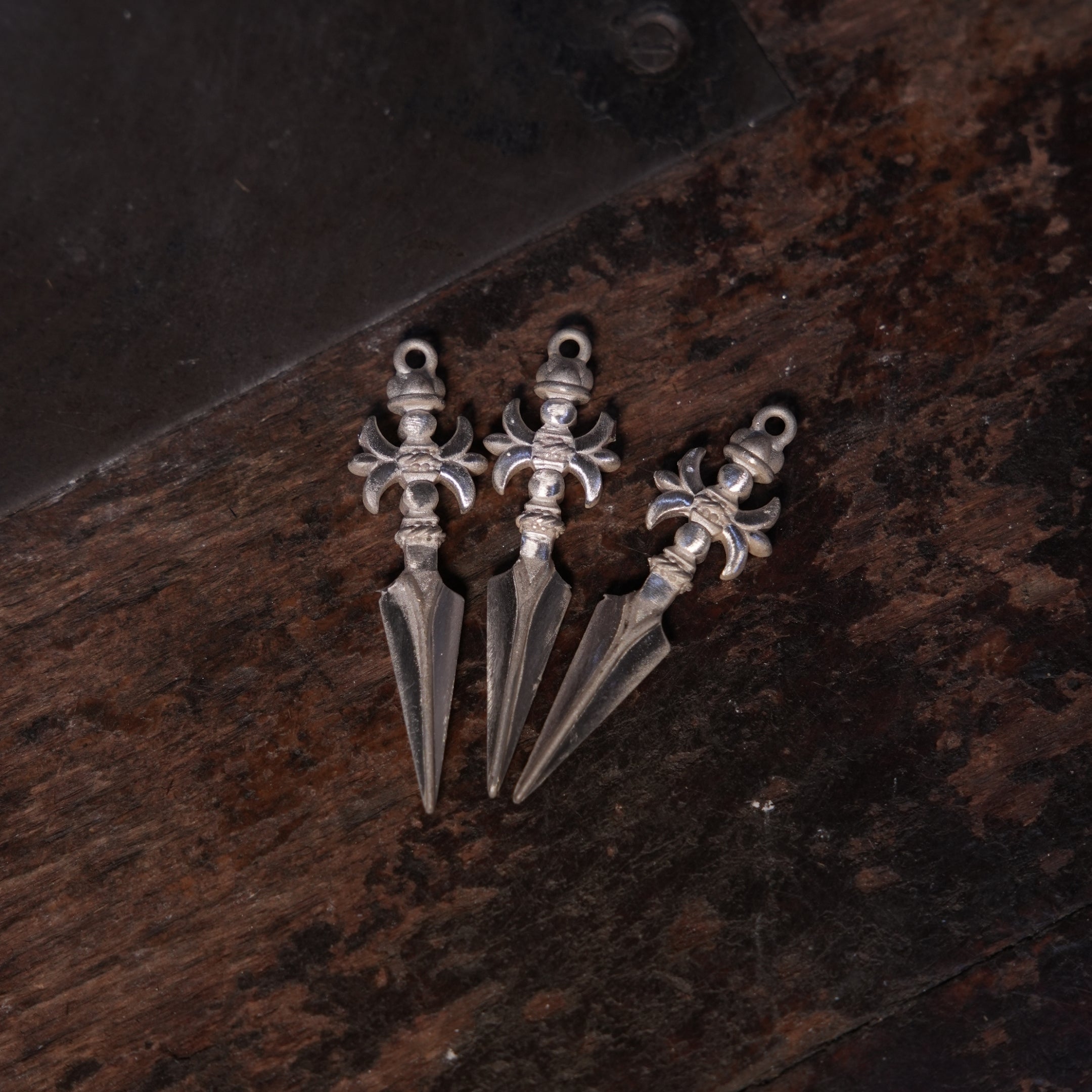 Spear Necklace In Silver