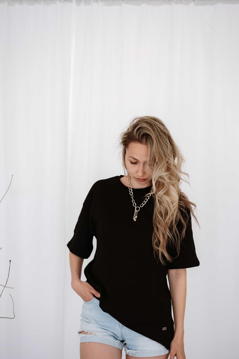 Babybek-Premium Kadın Oversize Siyah T Shirt-T-Shirts-3-Milagron.com