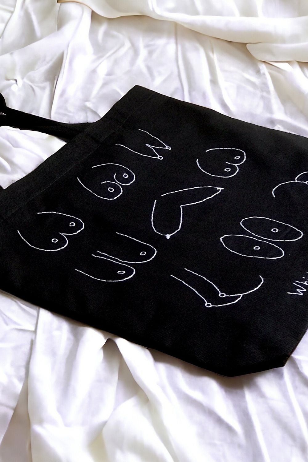 Bael İstanbul-Which One Are You Large Tote Bag Black-Omuz Çantası-2-Milagron.com