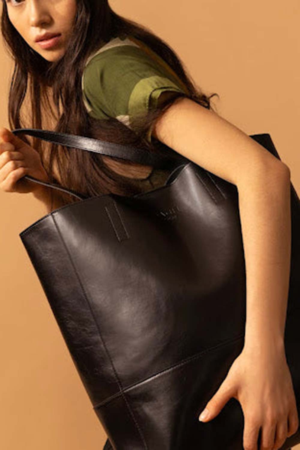 Bagh Collection-Olive Leather Handbag Black-Omuz Çantası-2-Milagron.com
