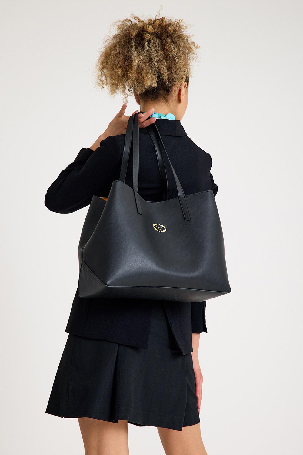 Bagh Collection-Suzi In Black-Omuz Çantası-5-Milagron.com