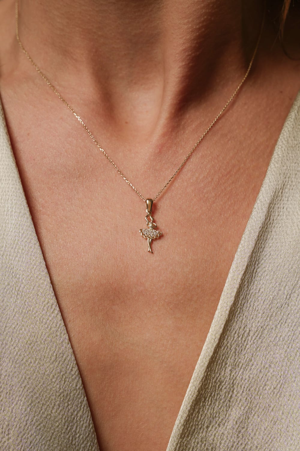 Başbuğ Mücevher-14 Ayar Altın Taşlı Balerin Kolye-Kolye-1-Milagron.com