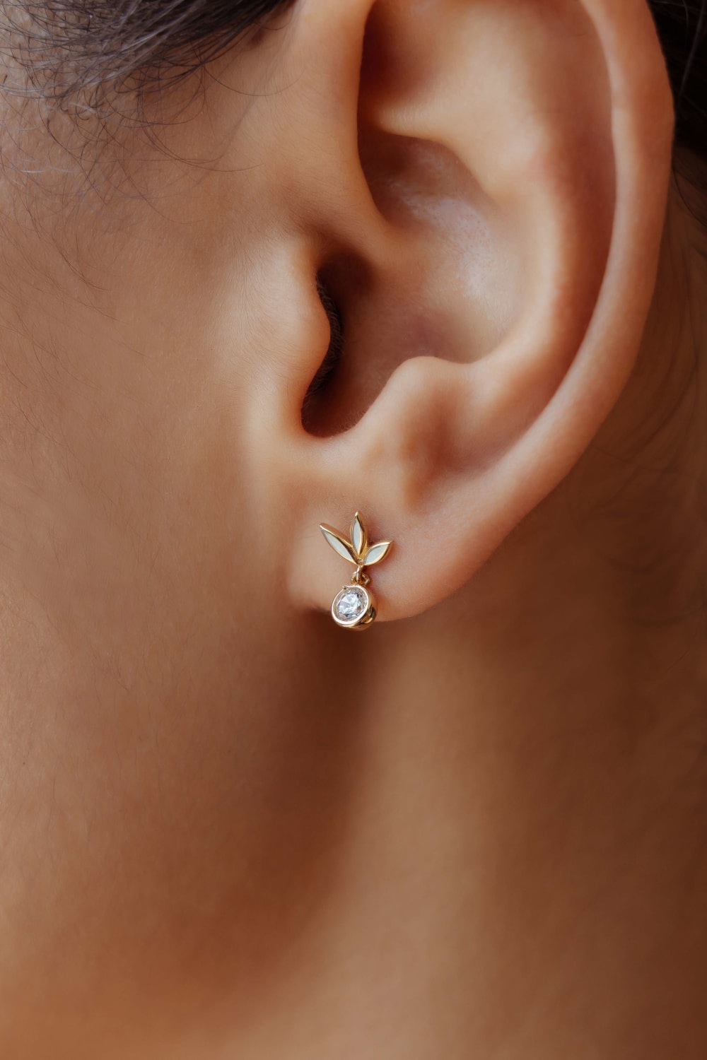 Başbuğ Mücevher-14 Ayar Altın Taşlı Yaprak Küpe-Küpe-1-Milagron.com