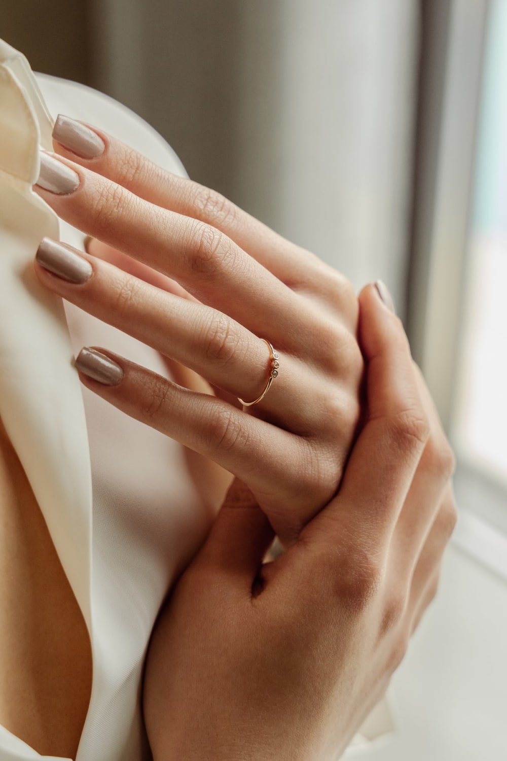 Başbuğ Mücevher-14 Ayar Altın Üç Taşlı Minimal Yüzük-Yüzük-1-Milagron.com