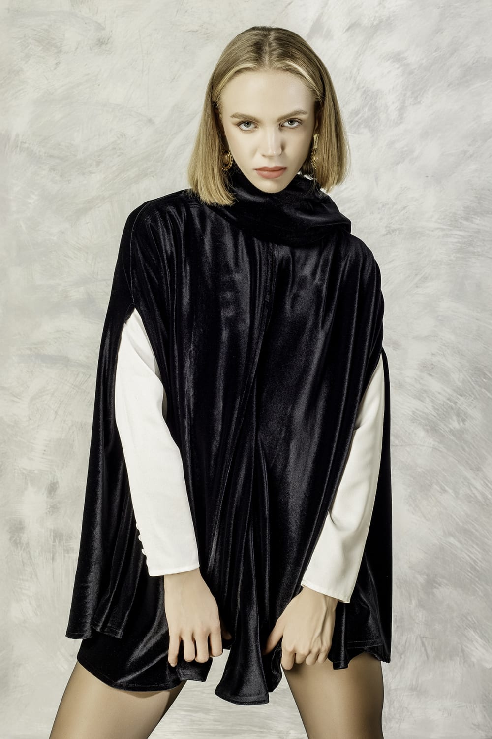 Belongs To Her-Scarlet Kadife Pelerin-Panço-1-Milagron.com