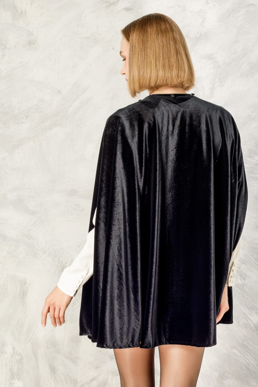 Belongs To Her-Scarlet Kadife Pelerin-Panço-5-Milagron.com