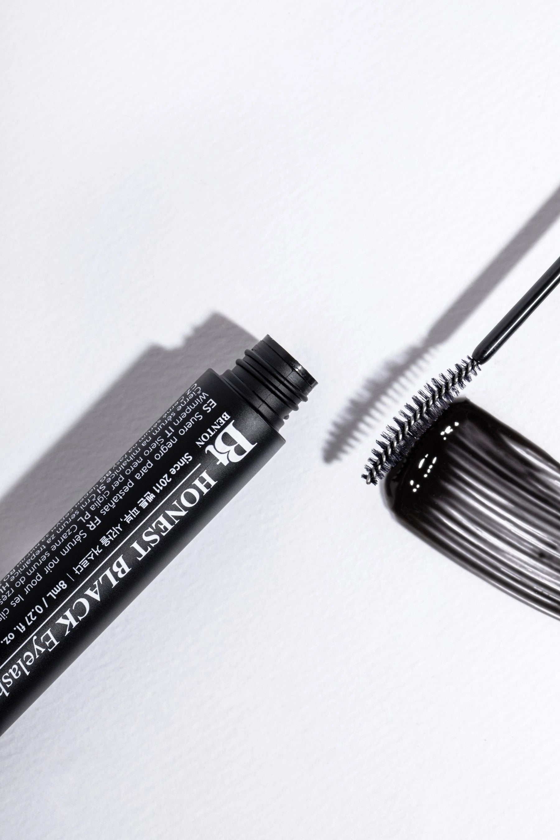 Benton-Honest Black Eyelash Serum 8ml Güçlendirici Siyah Tinted Kirpik Serumu-Kirpik Serumu-2-Milagron.com