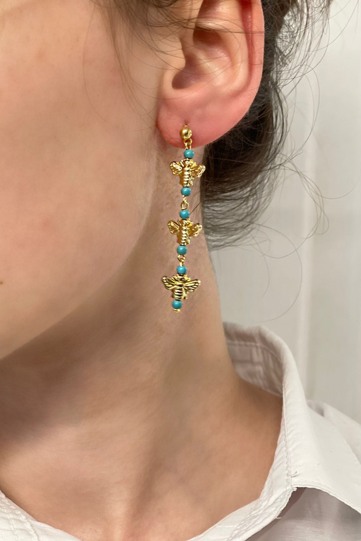 Berrin Özkan-Bee Love Drop Earrings-Küpe-2-Milagron.com