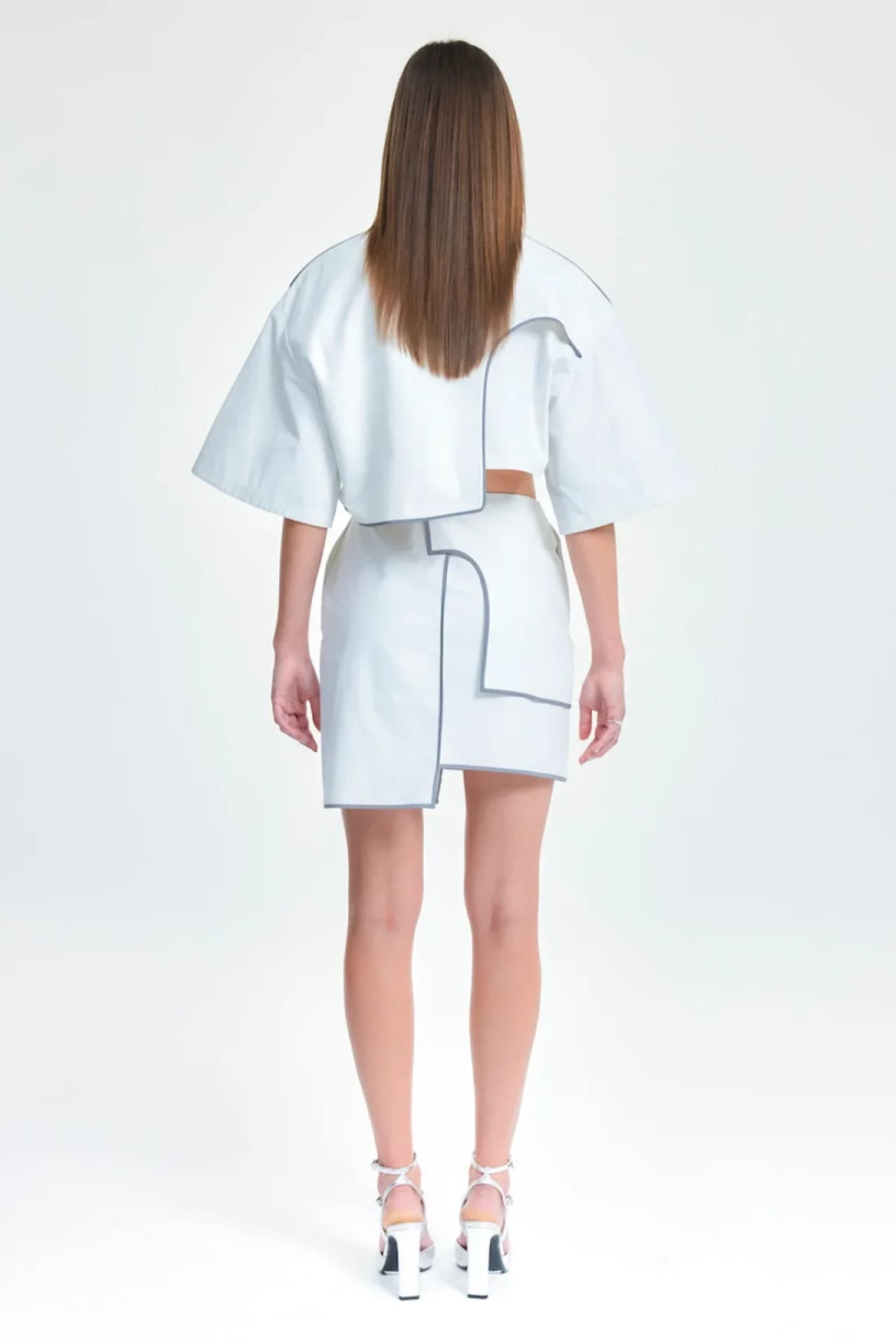 Birdiejay-Morpho Menelauss Reflekti̇f Detaylı Crop Ceket Beyaz-Ceket-2-Milagron.com