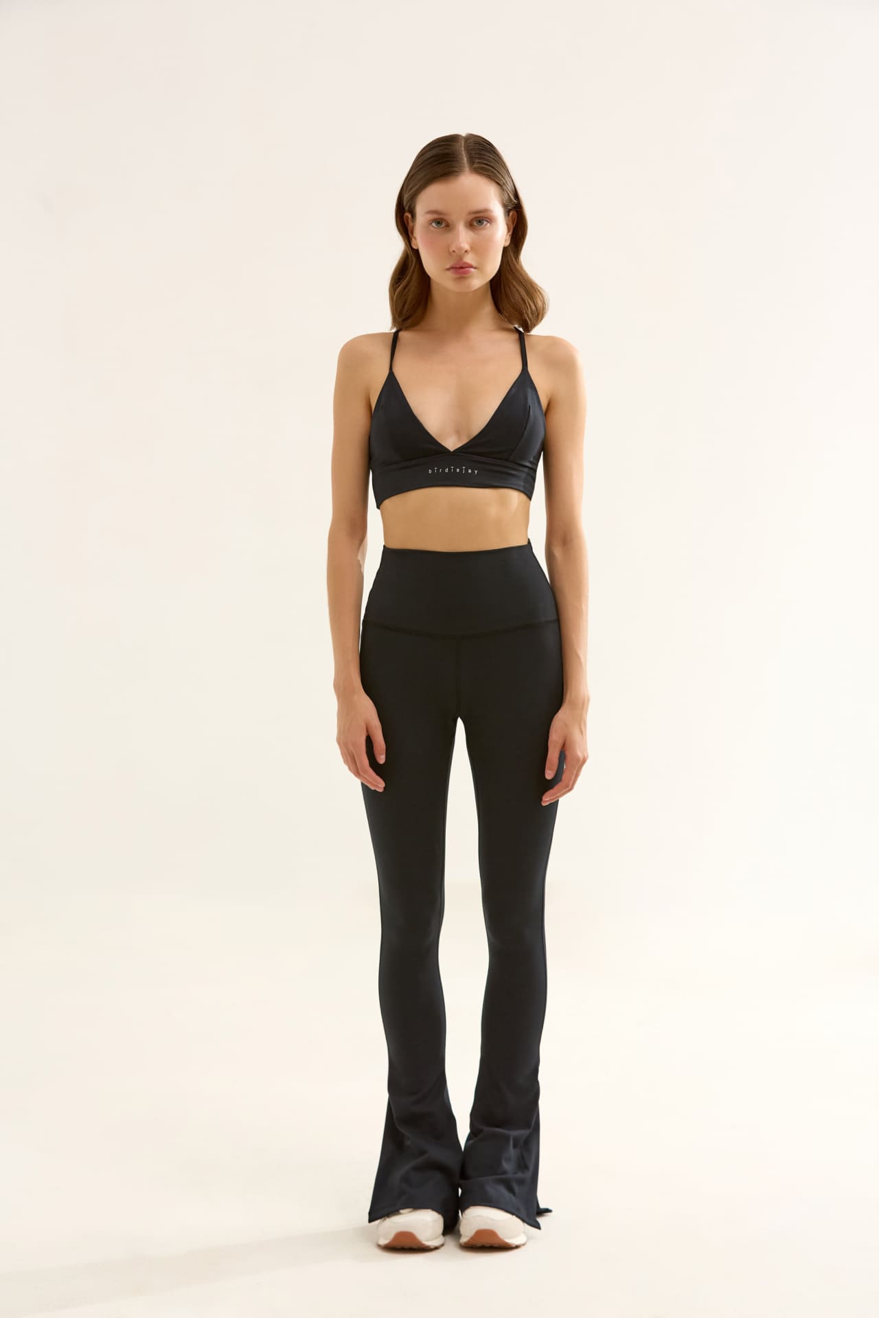 Birdiejay-Triangle Bra Si̇yah Sporcu Ve Yoga Sütyeni̇-5-Milagron.com