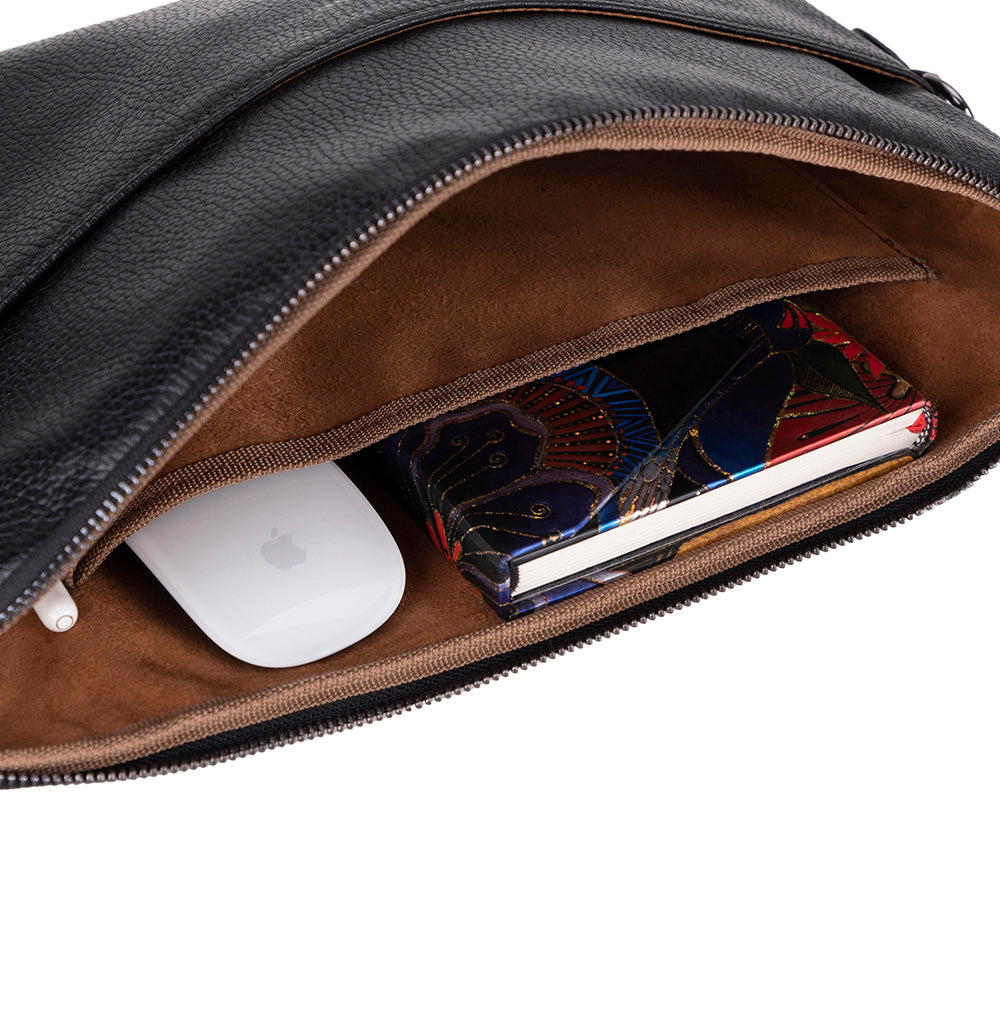 Bloominbag-Bloom Sleeve Leeds 16" Obsidian Black Hakiki Deri Laptop & Tablet Kılıfı-4-Milagron.com