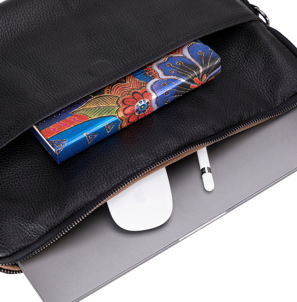 Bloominbag-Bloom Sleeve Leeds 16" Obsidian Black Hakiki Deri Laptop & Tablet Kılıfı-5-Milagron.com